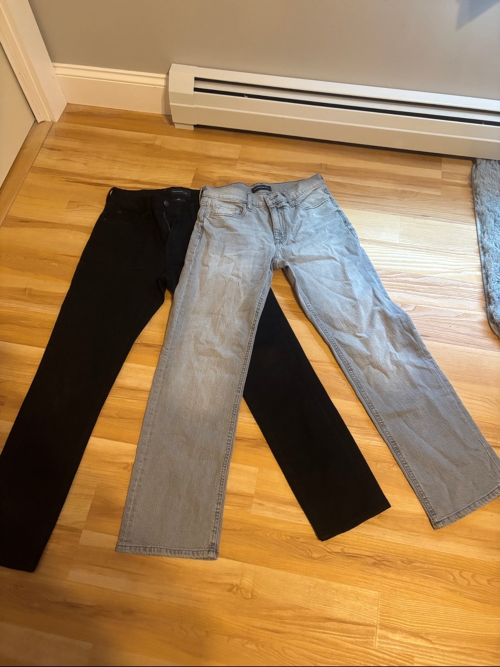 Aeropostale Men's Black and Light Gray Straight Jeans Duo